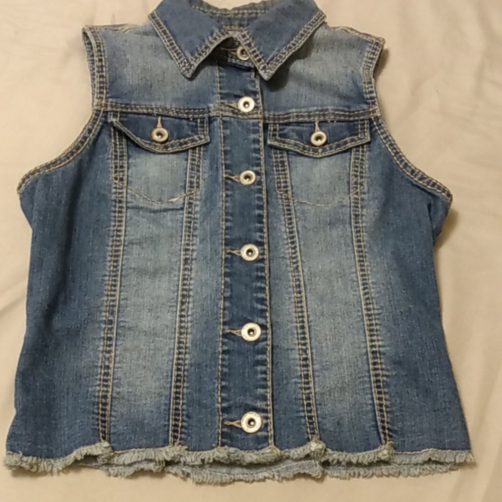 Maurices Stretchy Denim Vest + Size Small - Picture 4 of 6